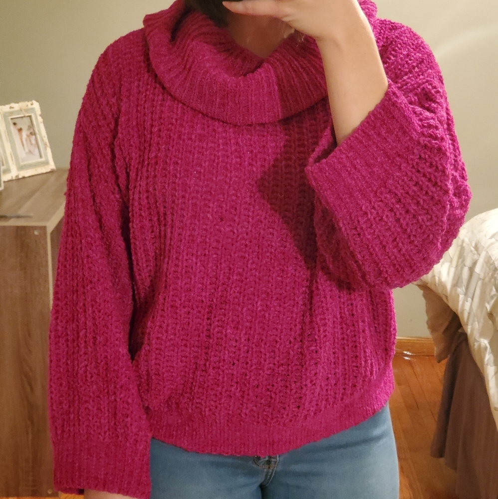 Fuchsia turtleneck